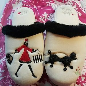 Black Poodle Shop till you drop Totes Slippers